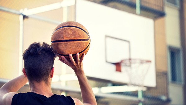 仰卧起坐的正确姿势是什么?仰卧起坐需要把握反伤身动作的要领