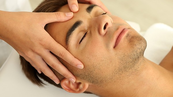 雨水养护注意事项  雨水养生的禁忌